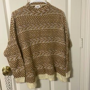 BKE XS brown and white sweater.